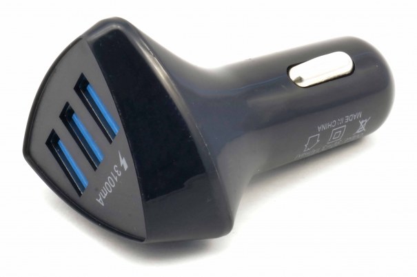 Автомобильное зарядное устройство 3 USB черные